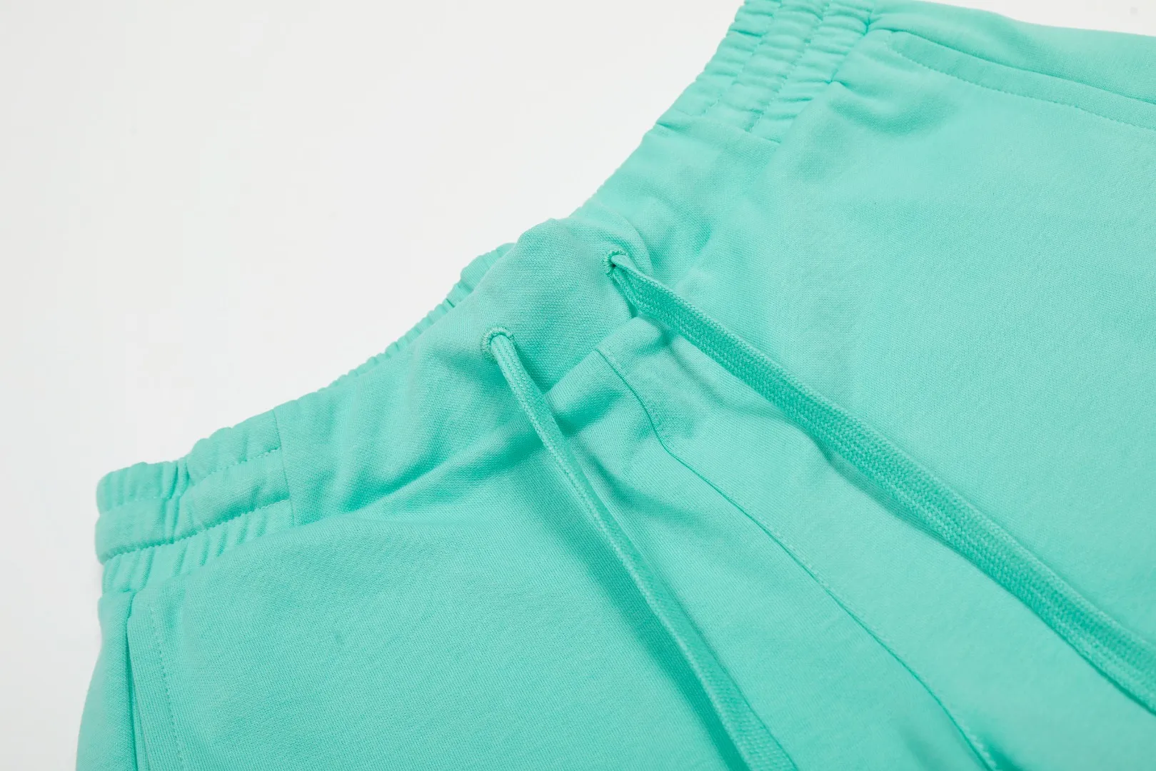 P146 💰 "Top Quality" Style Number: D910# [Ralph Lauren Paul Small Label War Horse Basic Women's Shorts] ✅Slim and sexy slim-fitting model for hot girls, six-color colorful hair ✅Summer fresh, classic and versatile drawstring basic classic shorts ✅Lazy style must-have item, small fresh feeling on the upper body ✅Air cotton is soft, comfortable and breathable, retro and textured ✅Specialized for platform live broadcast, wholesale entity, summer running volume ✅Simple and easy to match, light American style, super great ✅Standard for summer, small and sexy is YYDS, a must for petite girls Size: S-L #Elastic waistline can be stretched Color: Black White Gray Pink Apricot Green
